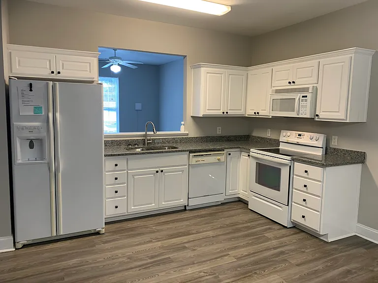 Kitchen (Updates: Stainless refrigerator and dishwasher)