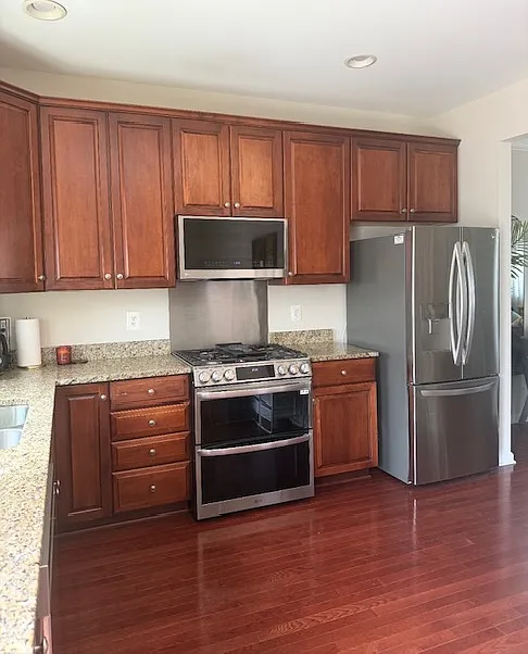 3 bed, 1592 sqft, $3,200 — Photo 3