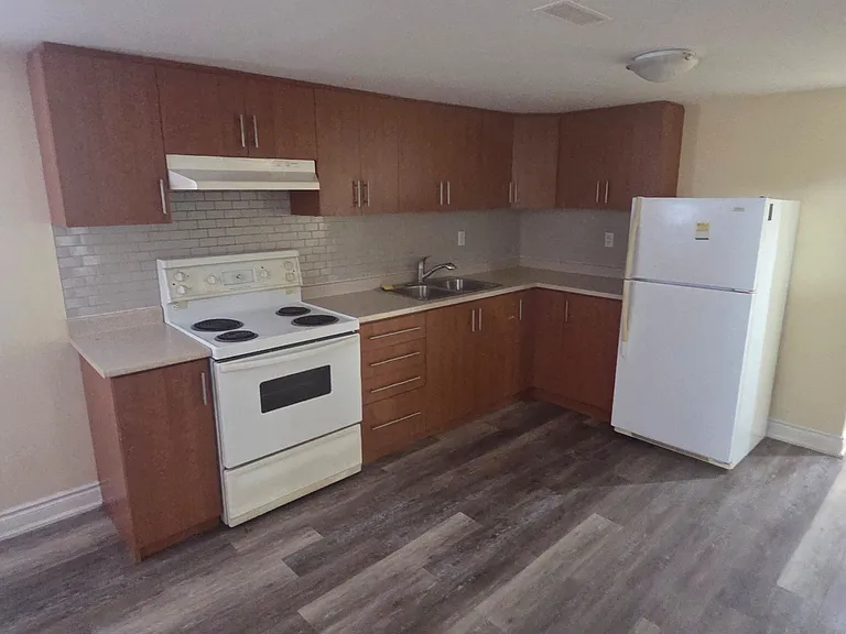 6 Sterne Ave — Photo 2