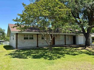 304 E Pheasant Rd, Highland Haven, TX 78654