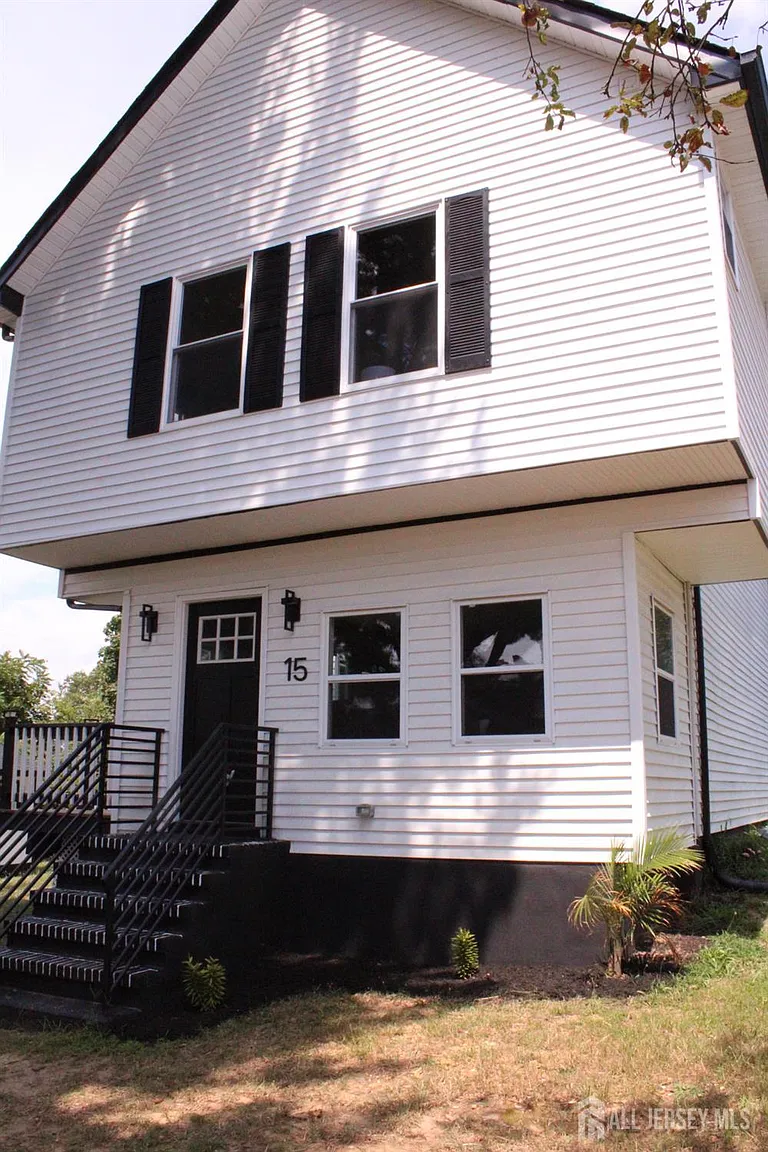 15 Clausen Ln photo 1