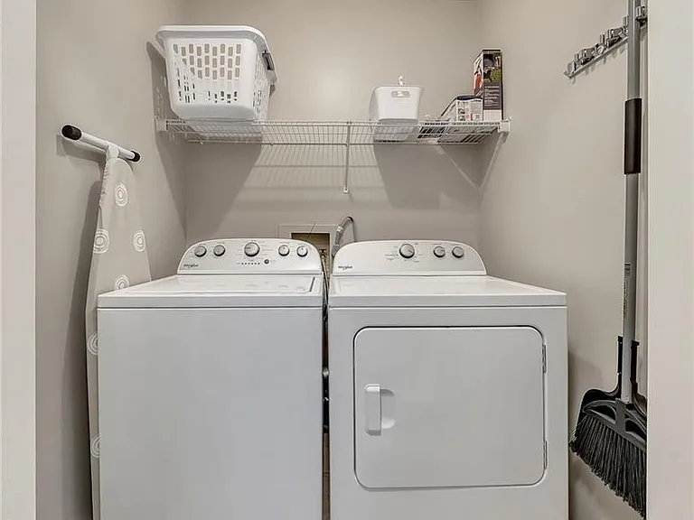 303 Nottingham Dr — Photo 15