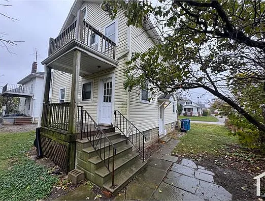 930 W 18th St — Photo 1