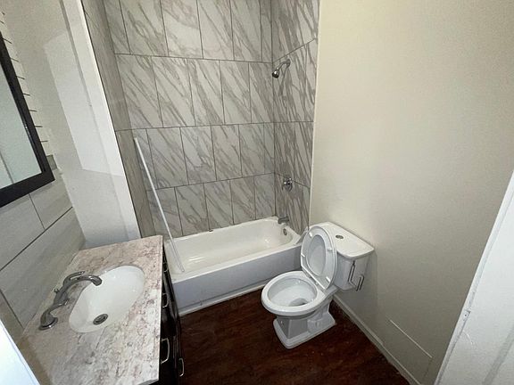 4th image of 8942 S Mackinaw Ave #G