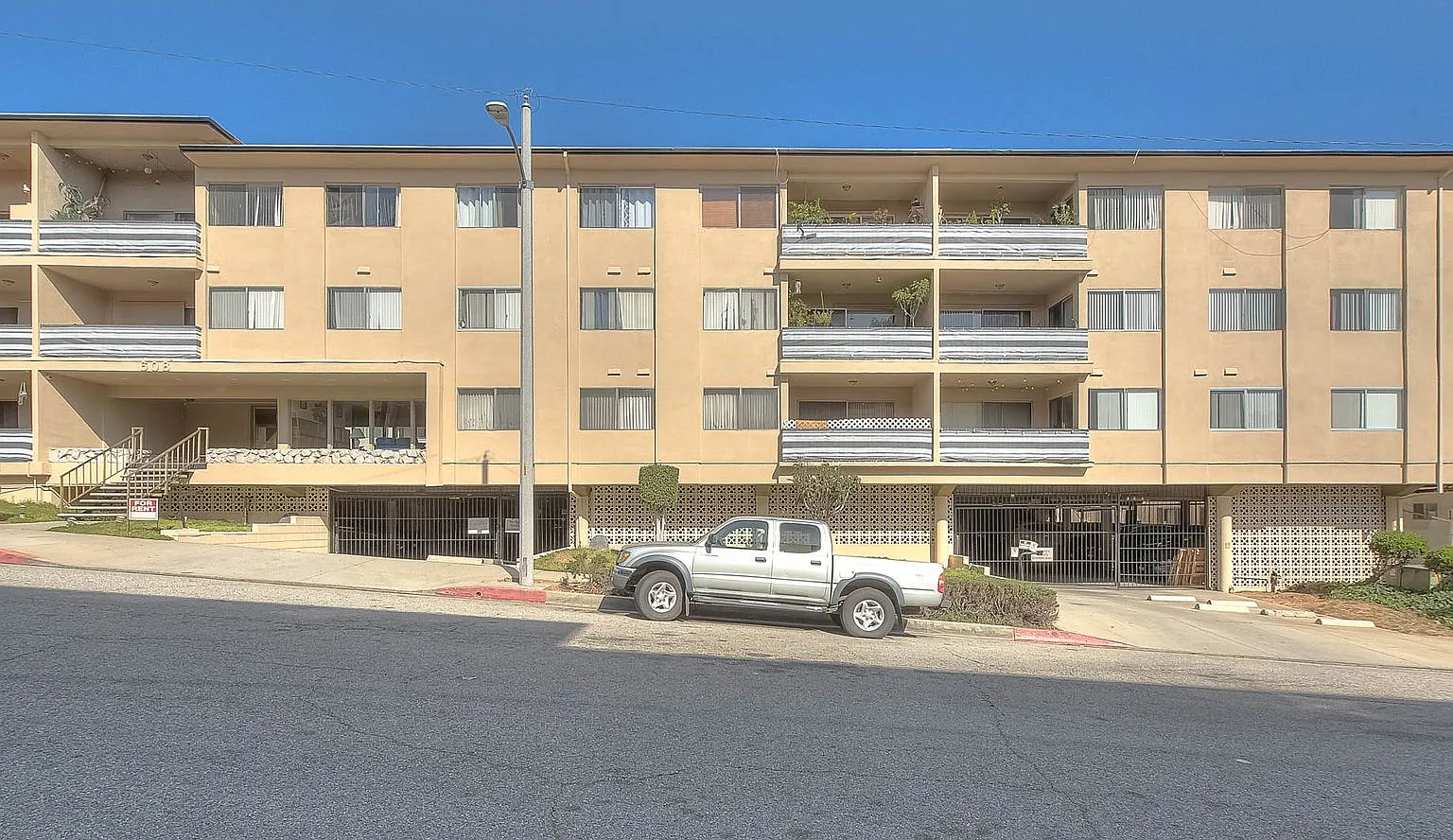 608 N Taylor Ave, Unit 211, Montebello — Photo 1