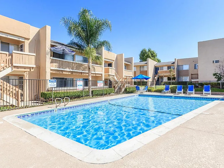 Vista Sun Apartments — Photo 11