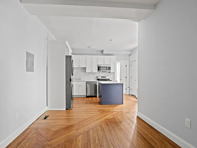 269 Humphrey St — Photo 4