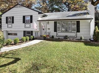 4931 Outlook St, Mission, KS 66202