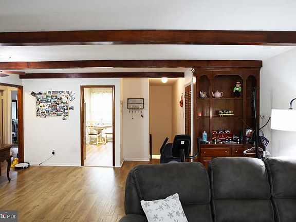 5th image of 327 Shawmont Ave APT G