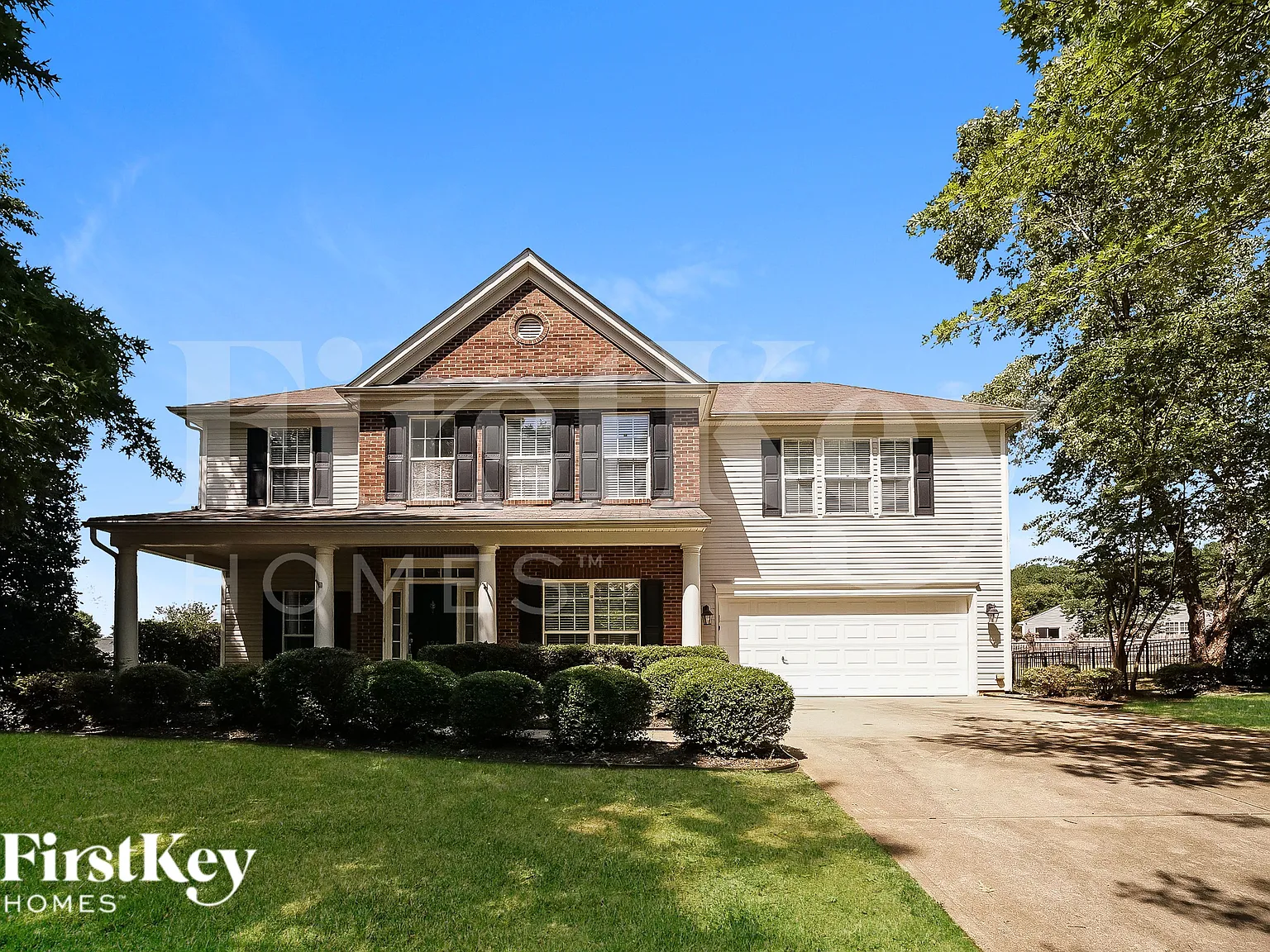 4 bed, 2.5 bath, 2564 sqft, $2,460 — Photo 1