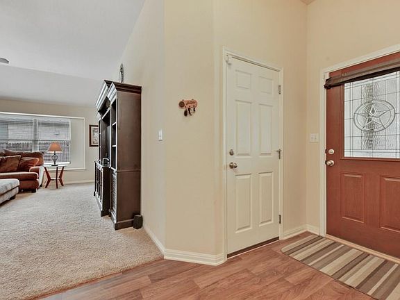 3rd image of 648 Wiltshire Dr