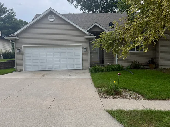 2202 Pinehurst Dr, Ames, IA 50010