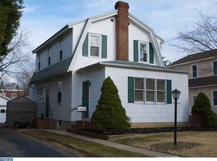 231 E Roland Rd, Brookhaven, PA 19015