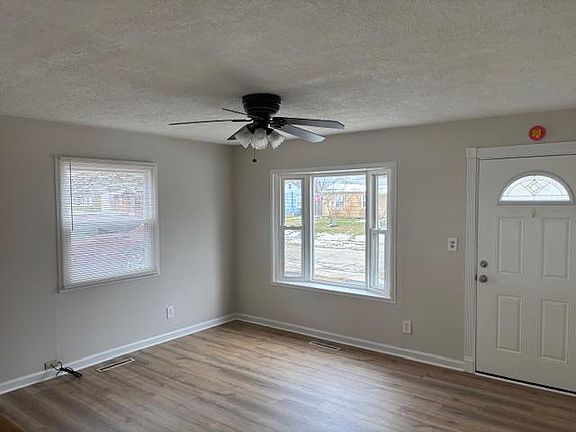 3rd image of 3543 Paxton Dr