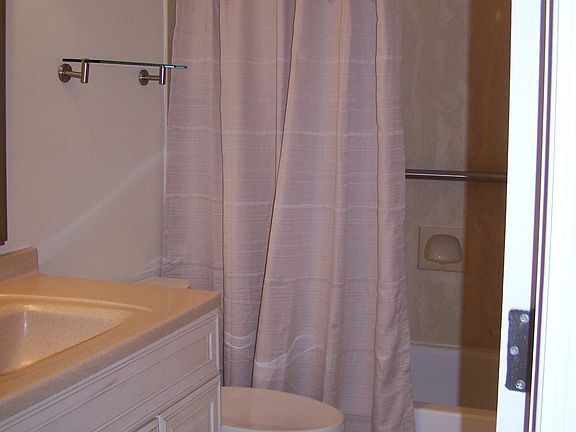5th image of 3408 W Esplanade Ave N APT B