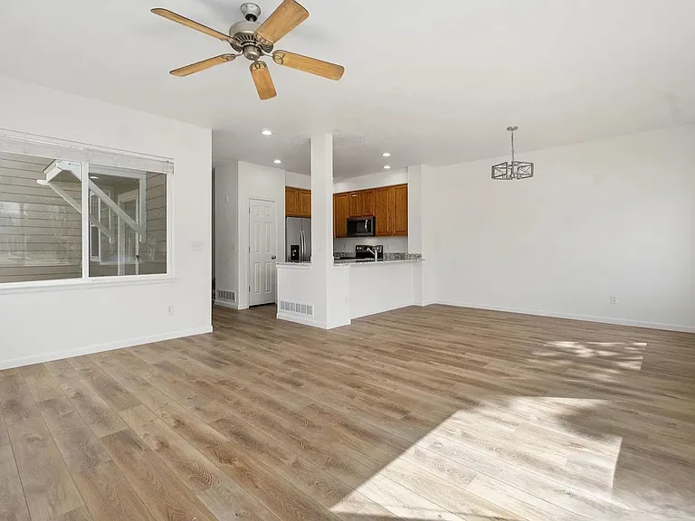 2261 E 128th Ave — Photo 17