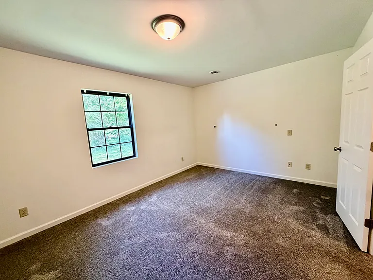 700 Barrows Mill Rd #10 — Photo 8