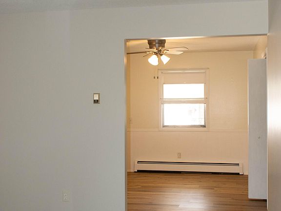 3rd image of 3311 Division Ave SW
