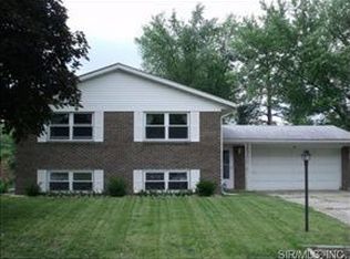 109 Chateau Dr, Fairview Heights, IL 62208
