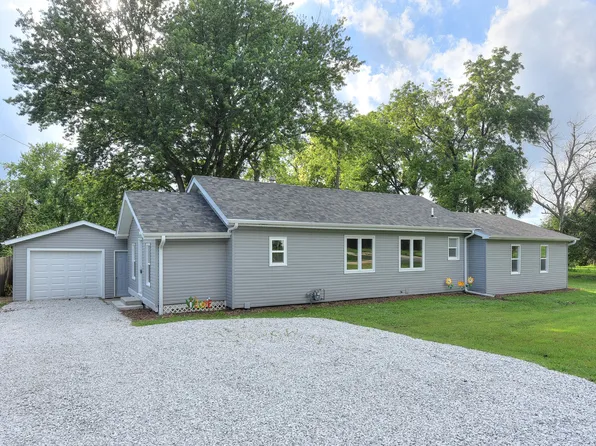 304 N Oak St, Henderson, IA 51541