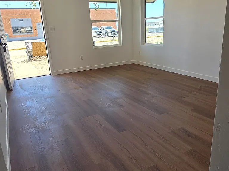 469 W 2nd St #1 — Photo 9