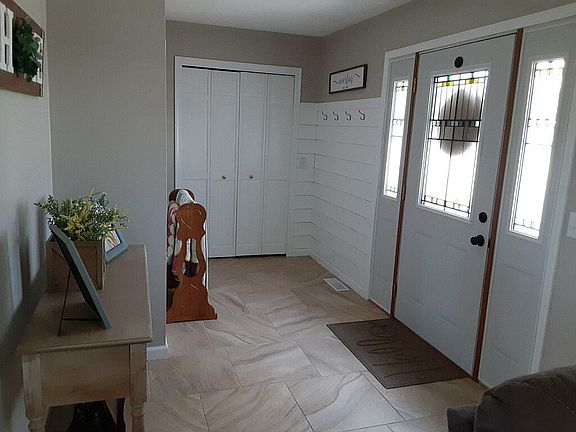 Front Door Entry Way
