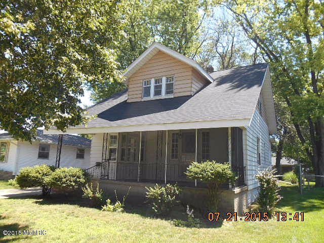 1st image of 200 E 27th St