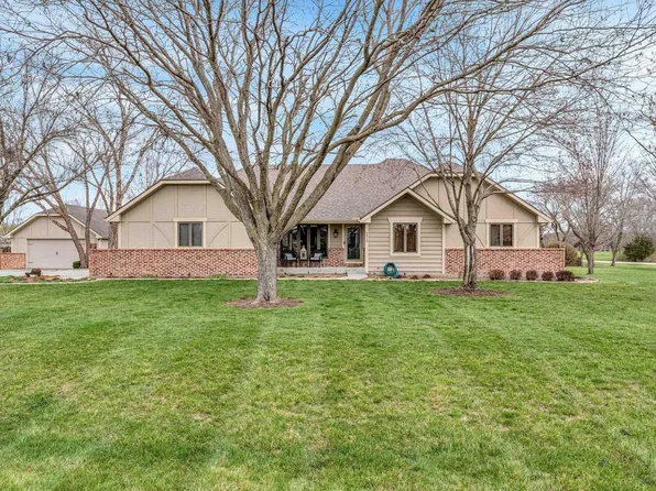 4310 NW Button Pl, Topeka, KS 66618