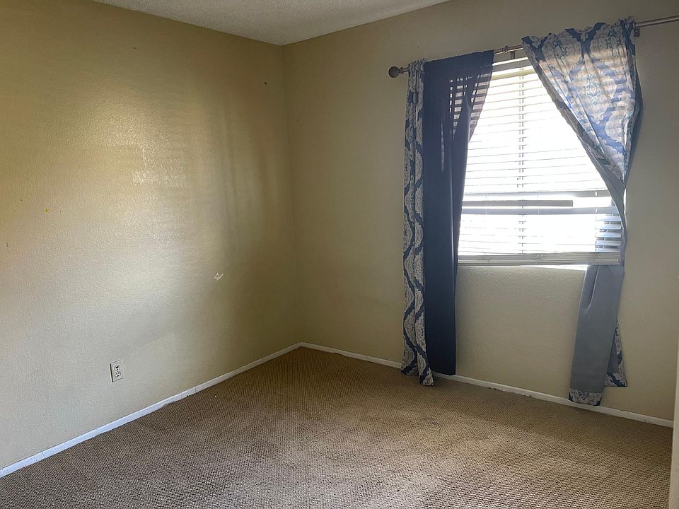 2nd image of 10463 Latour Ln