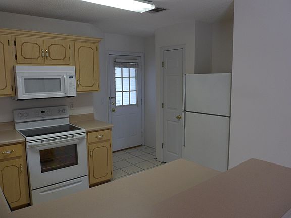 3rd image of 4556 Barrington Ln