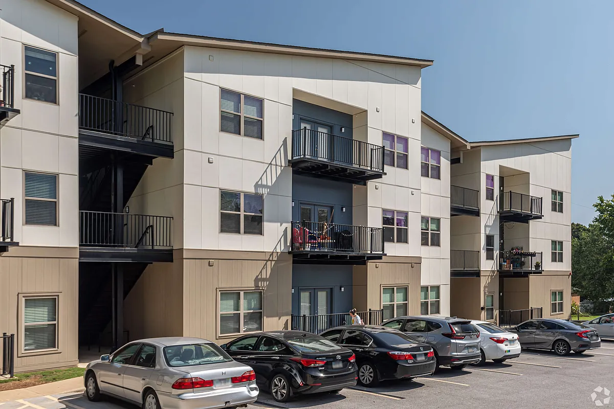 Building Photo - Backwater Cove