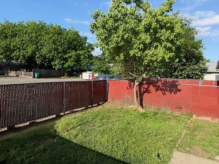712 Kerryjen Ct — Photo 9