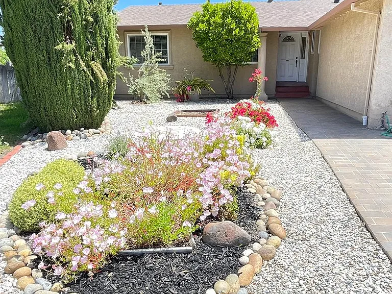 6701 Melody Ct — Photo 1