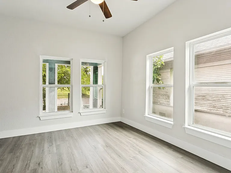 1201 S Palmetto — Photo 16