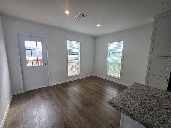 4th image of 118 Goldwater Dr #439