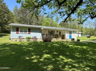 393 Holland Rd, Pikeville, TN 37367