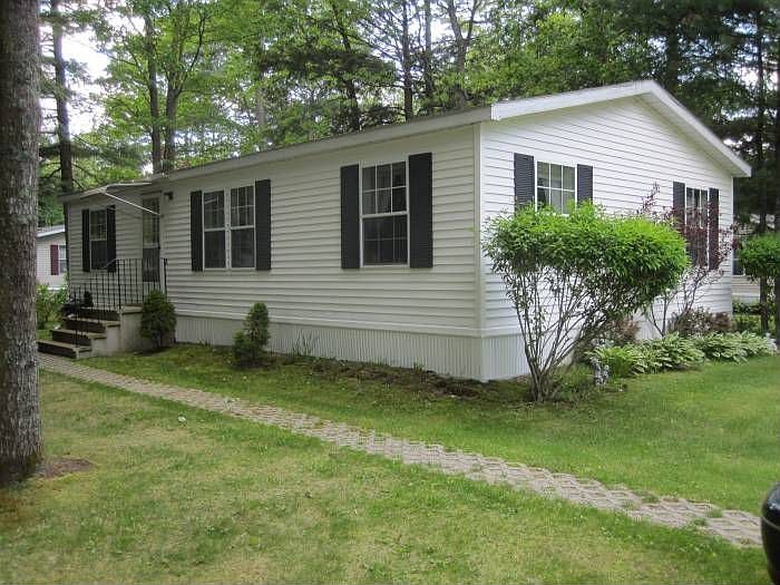 1st image of 11 Rockland Dr