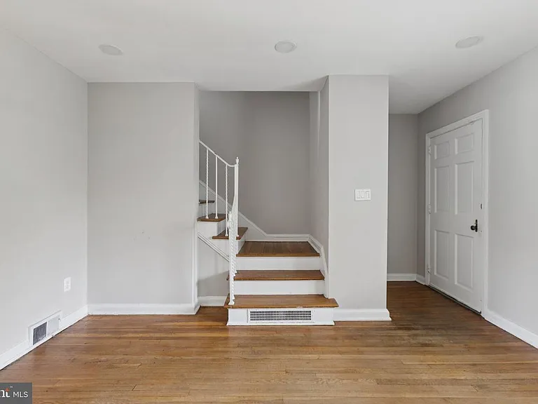 128 33rd St NE — Photo 31