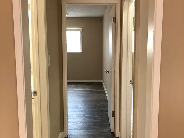 650 Linden Ave — Photo 21