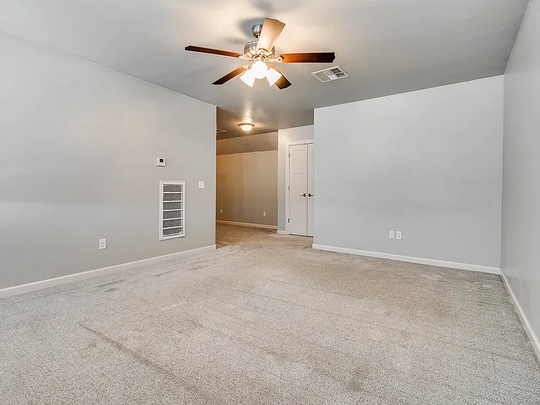 5616 Saint James Pl — Photo 39