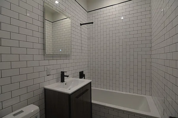 Rented by Hagstrom Management Inc | media 40