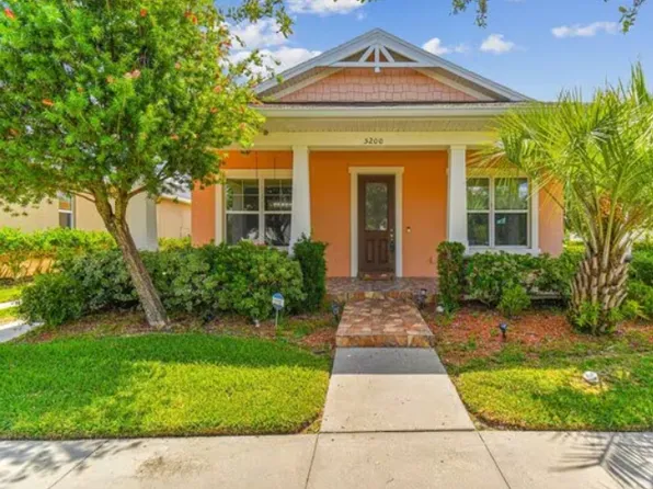 5200 Suncatcher Dr, Wesley Chapel, FL 33545
