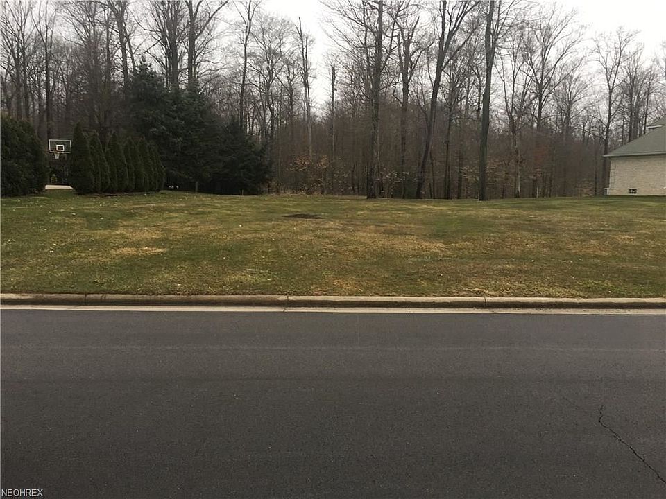1st image of Saddlebrook Dr