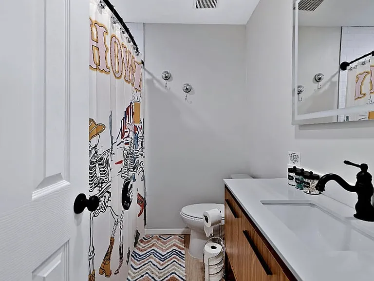 1009 W Sanford St #B — Photo 10
