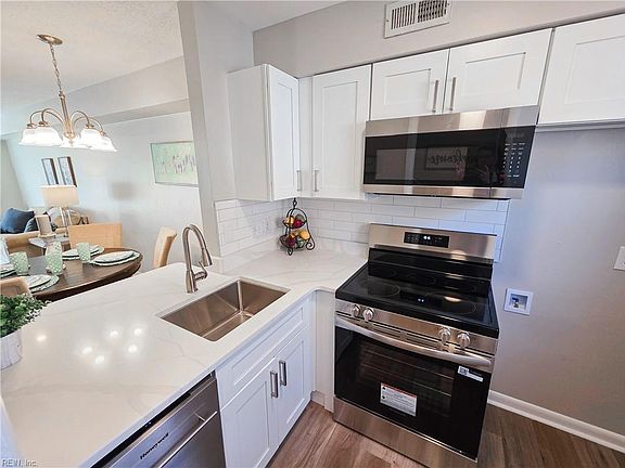 3rd image of 1268 Little Bay Ave APT 12