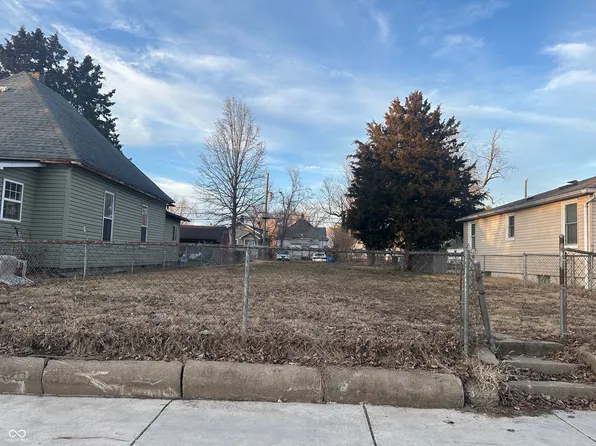 1530 7th Ave, Terre Haute, IN 47807