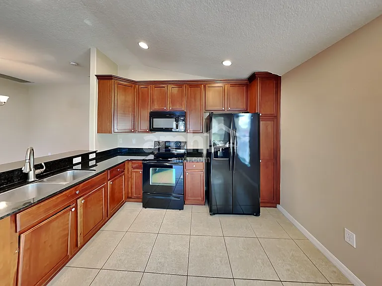 2305 Lawrence Hall St — Photo 5