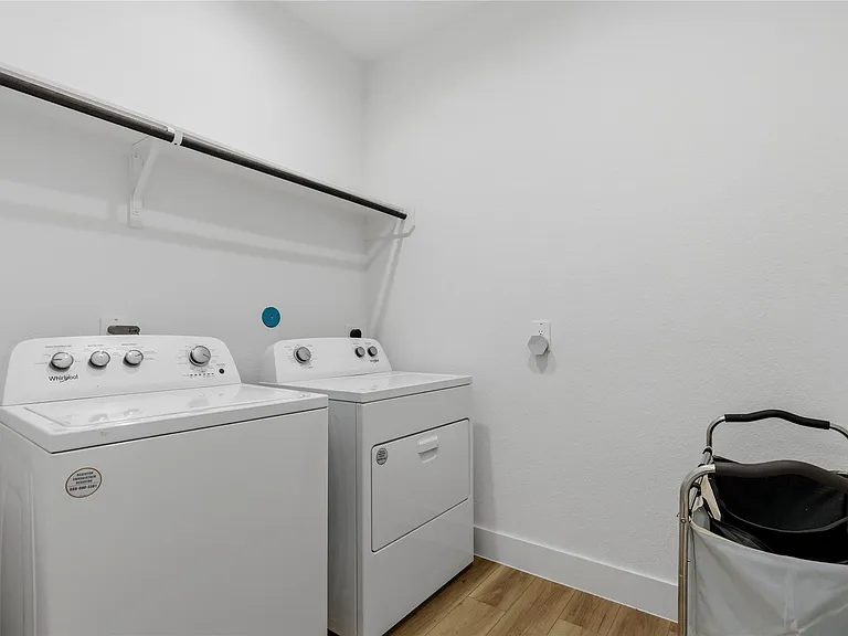 318 Springfield Terrace Dr — Photo 27