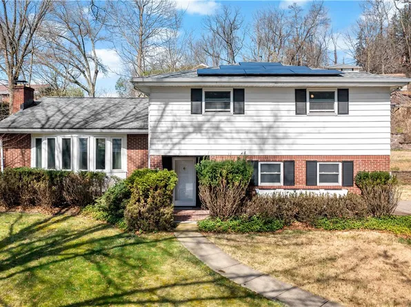 1466 Laurel Dr, Pittsburgh, PA 15235