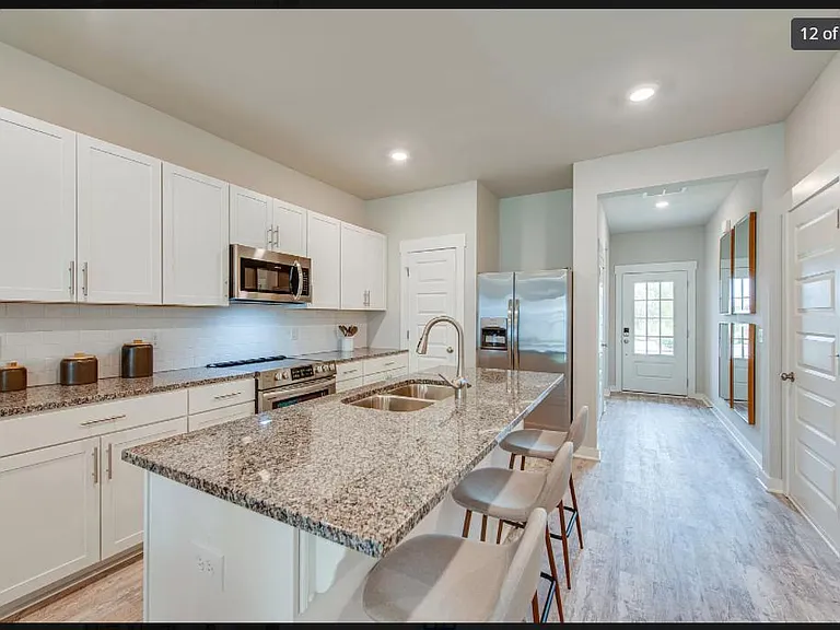 758 Mickelson Way — Photo 6